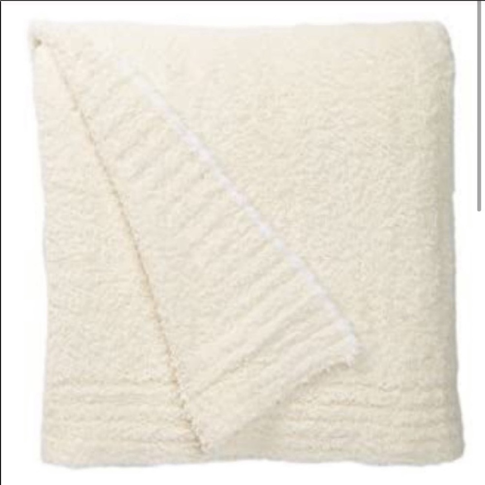 Barefoot dreams cream throw